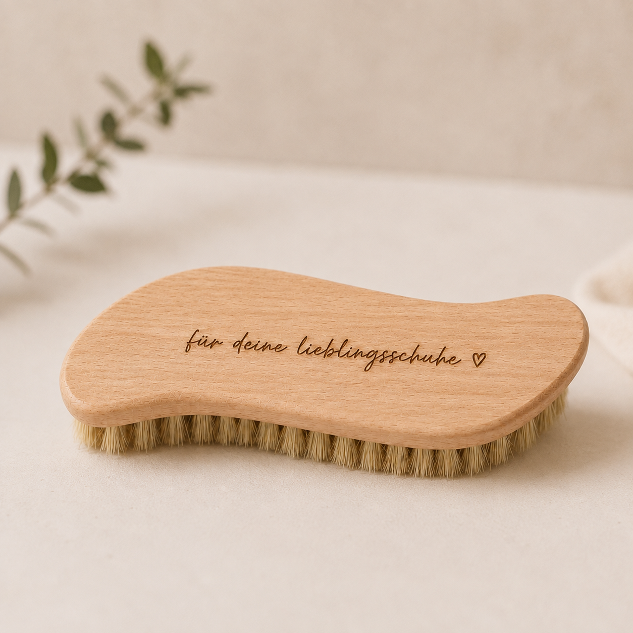Schuhbürste weich aus Holz – für deine Lieblingsschuhe ♡