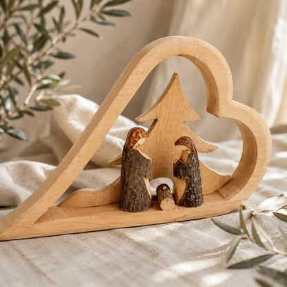 Weihnachtskrippe aus Holz groß – handgeschnitzt in Deutschland